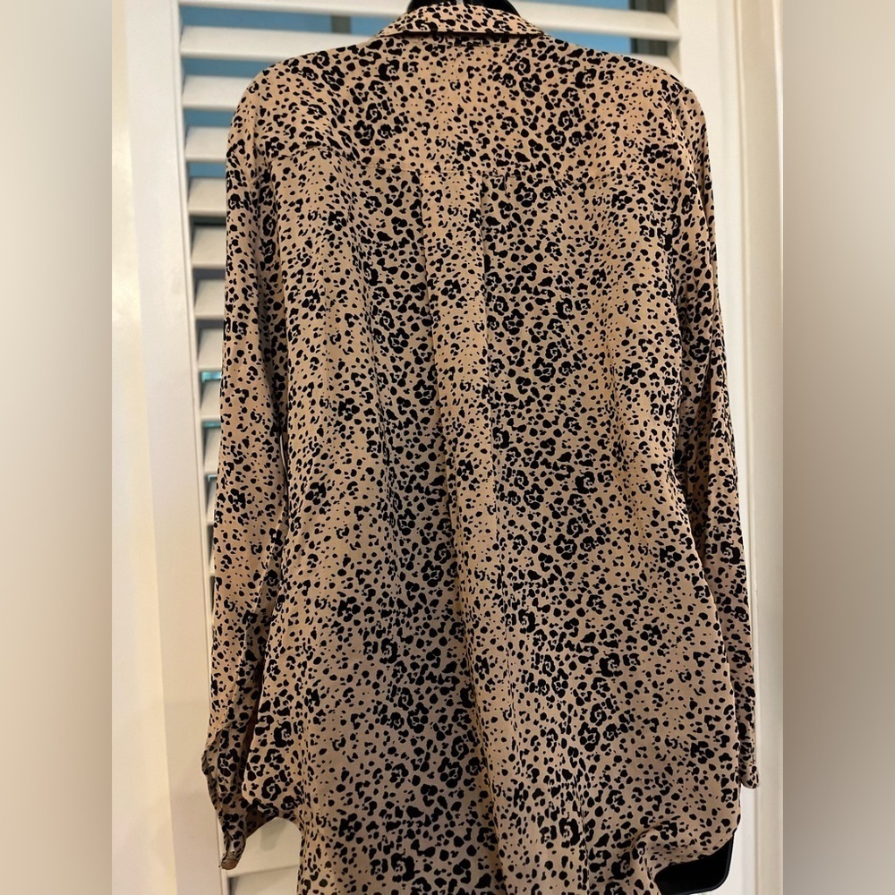 Cloth & Stone for Anthropologie Animal Print Blouse Sz Medium - Picture 5 of 10